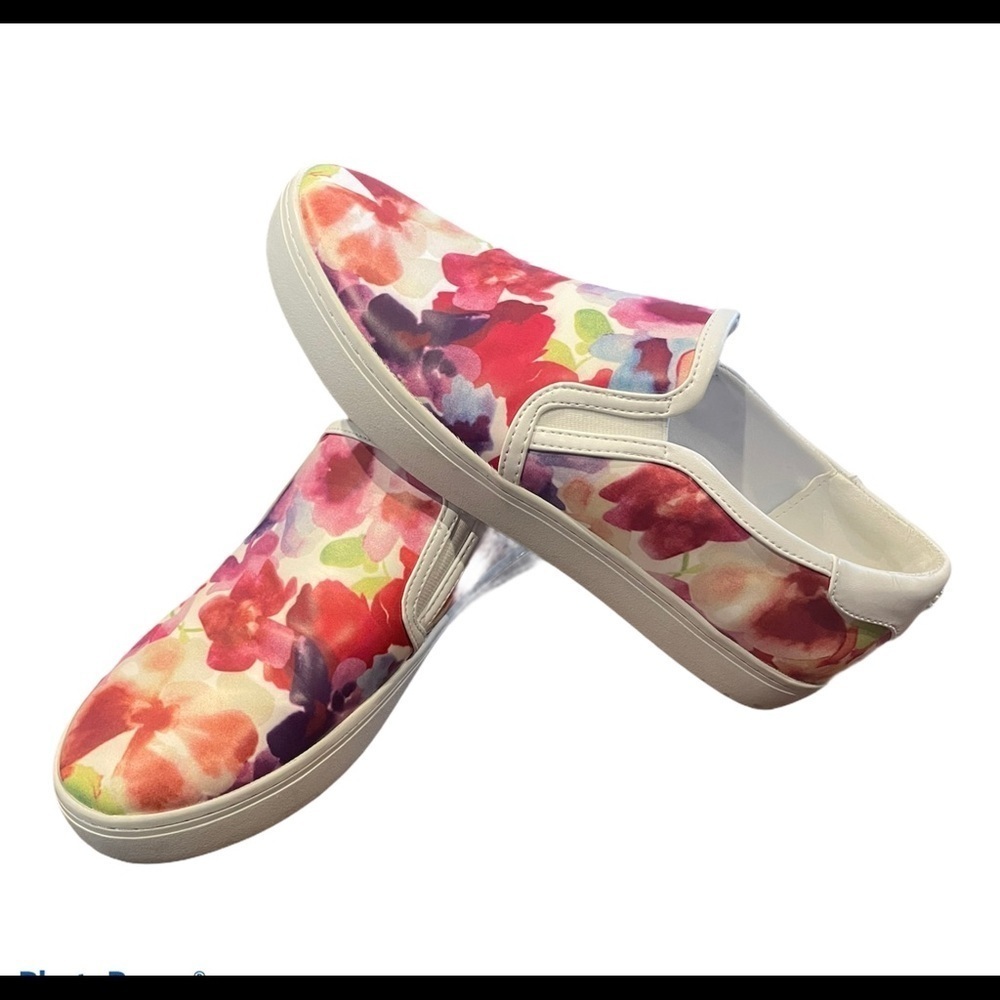 Waverly Water Resistant Floral Slip Ons 8